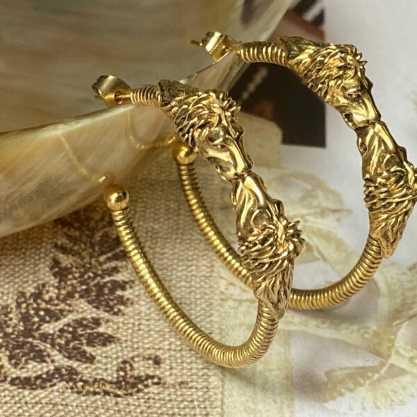 Boucles d'oreilles grandes créoles Aya lion