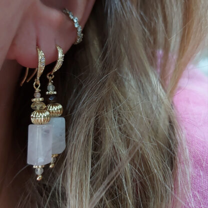 Boucles d'oreilles créoles Ailana dorées par Petite madame chez Dolita-bijoux