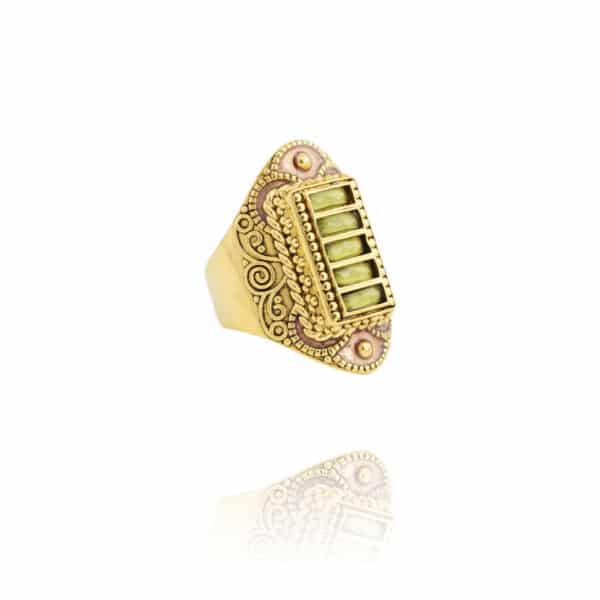 Bague Jasmine rectangle en tourmaline bleue et émail rose par LA2L chez Dolita-bijoux