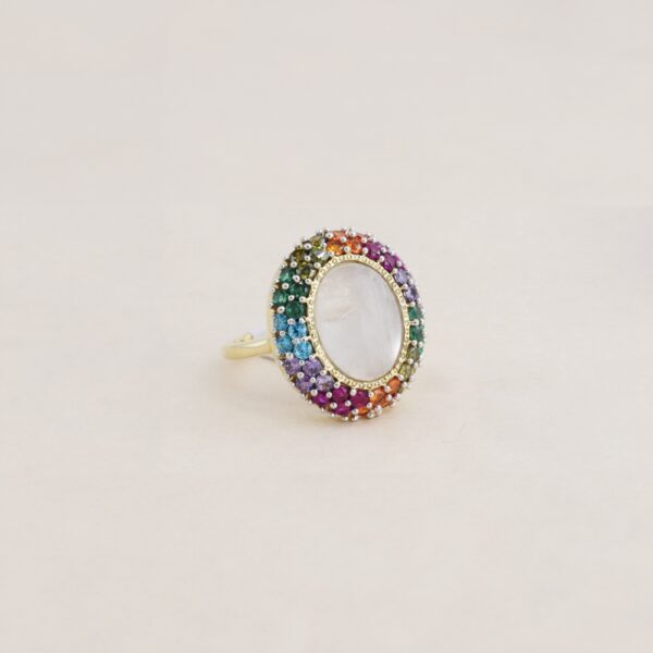 Bague Mirage By Be Maad en laiton doré à l'or fin 18K avec zircons colorés et pierre naturelle