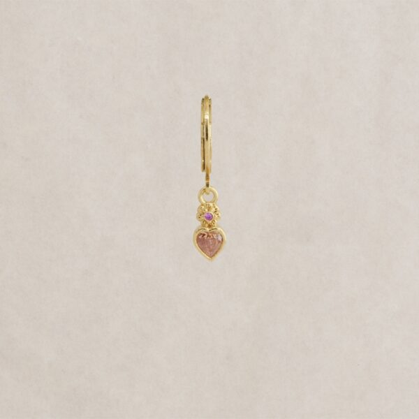 Boucle d'oreille Mini Coeur champagne à l'unité de Virginie Berman en plaqué or 18K, sertie d'un zirconium en forme de coeur champagne