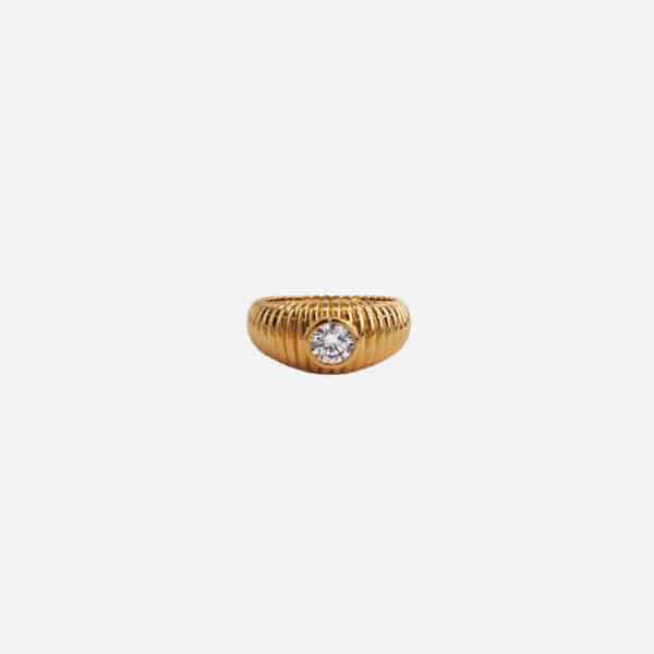 Bague Elena en plaqué or sertie d’un oxyde de zirconium effet diamant – Taly Bijoux