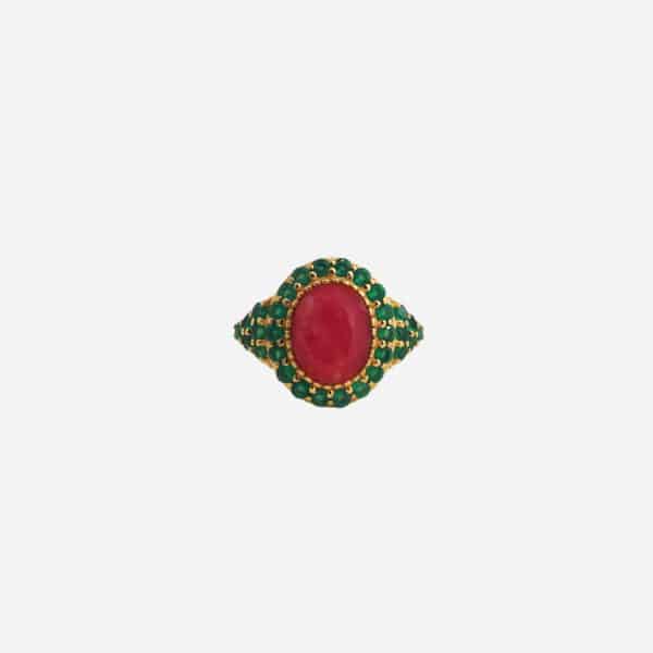 Bague Iva sillimanite rouge et onyx vert dorée à l'or fin Au Fil de Lo vue de face